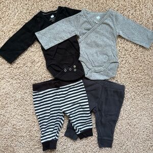2 Neutral Newborn Outfits (Mix + Match)